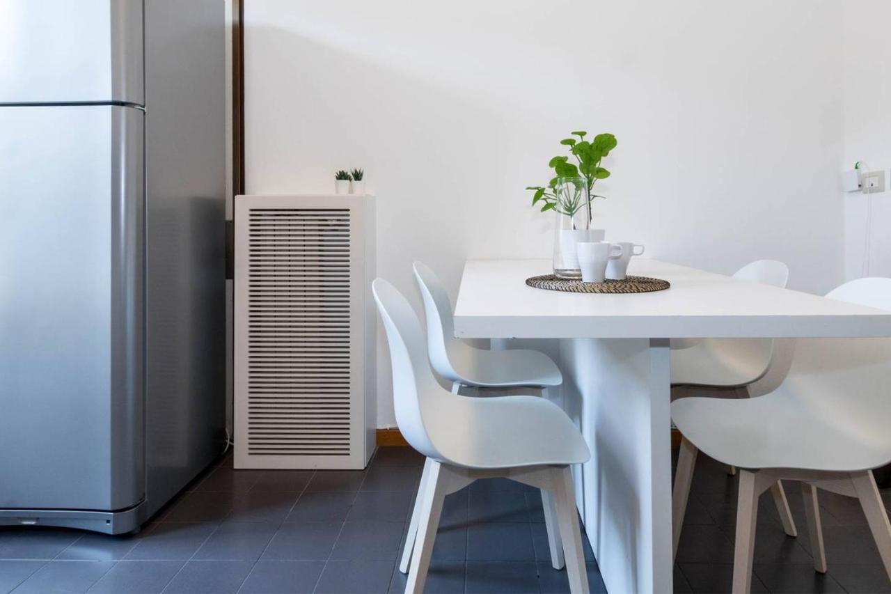 מילאנו Joivy Lovely Family Apt For 7 Near San Lorenzo Columns מראה חיצוני תמונה